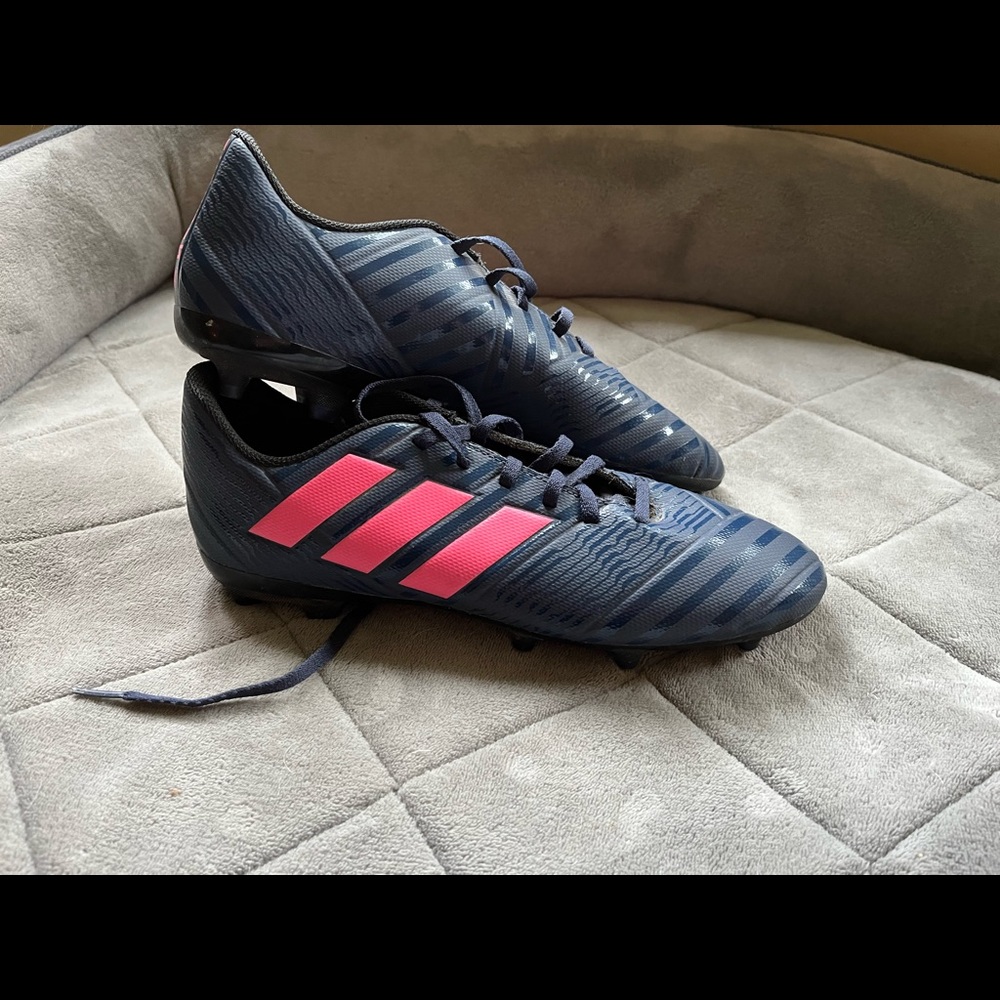 Soccer cleats